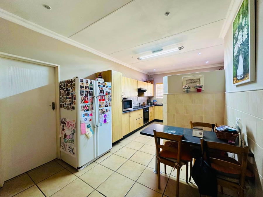 3 Bedroom Property for Sale in Kannoniers Park North West
